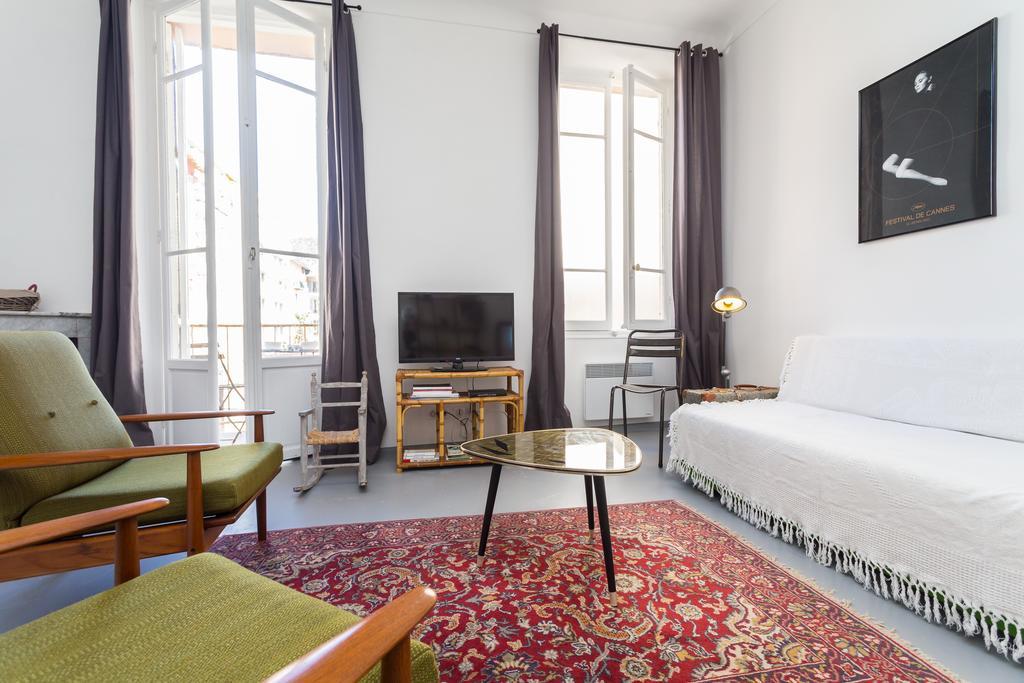 Appartement Le Fighiera Nizza Zimmer foto