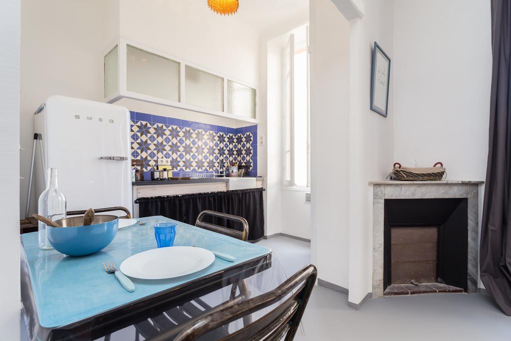Appartement Le Fighiera Nizza Zimmer foto